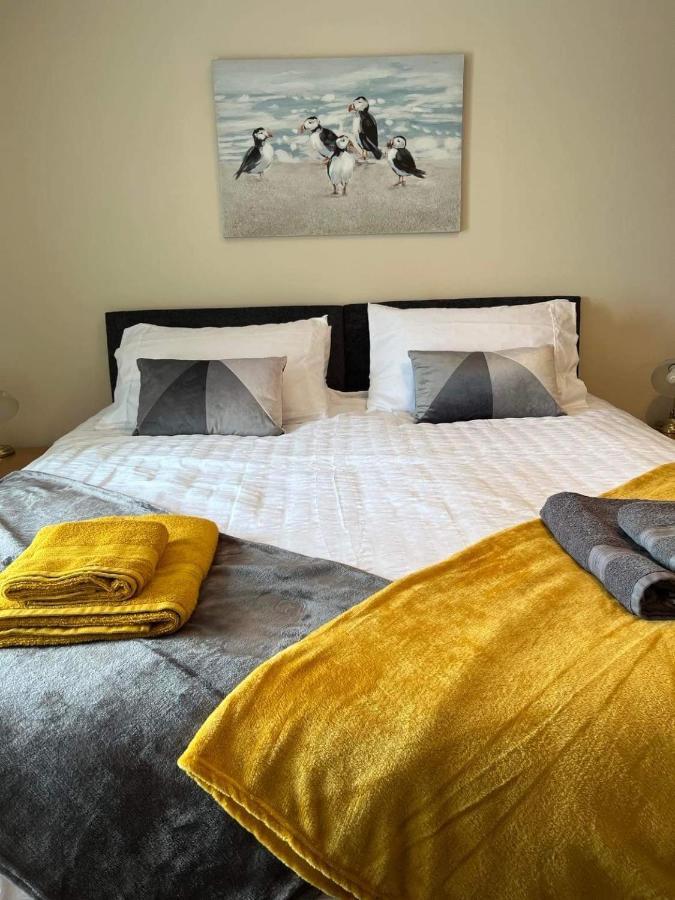2 Bedroom House Overlooking Pierowall Bay, Westray المظهر الخارجي الصورة